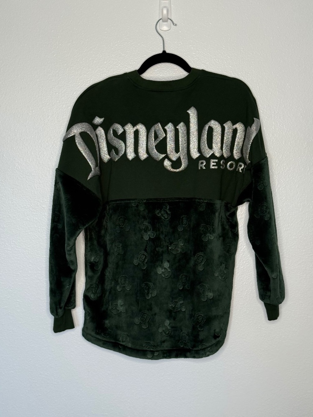 Disneyland Resort Green Velour Mickey Spirit Jersey XS Disney Parks